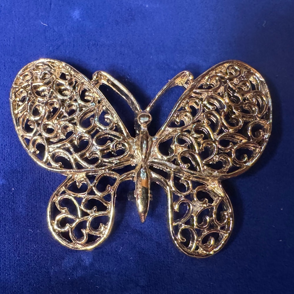 Vintage Gold Tone Filigree Butterfly Brooch Pin Openwork Wings Jewelry